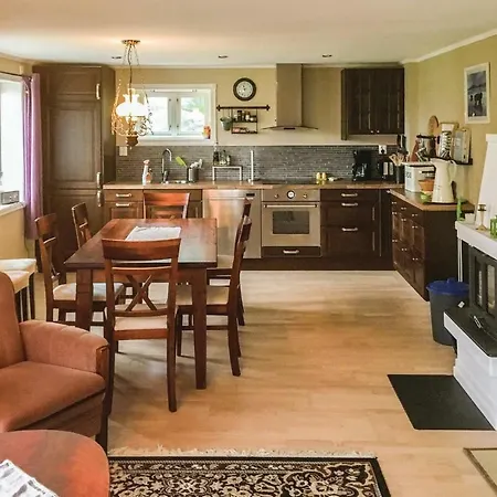Three-bedroom Holiday In Torvastad Holiday home Osnes