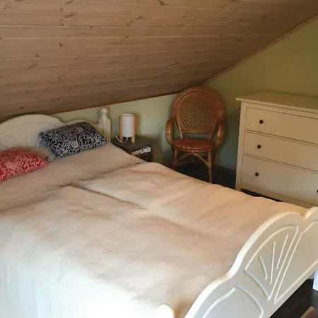 Three-bedroom Holiday In Torvastad * Osnes