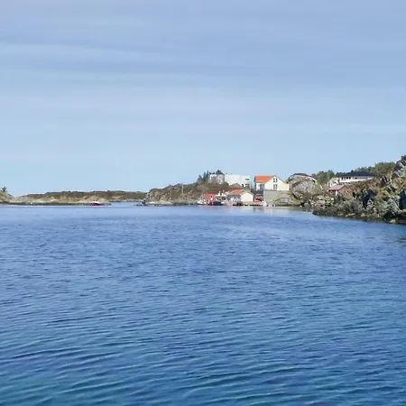 Three-bedroom Holiday In Torvastad Osnes